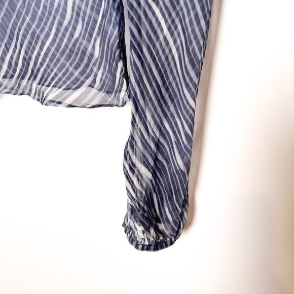 Tahari Sheer 100% Silk Y2K Long Sleeve Blue Blouse Top - Picture 3 of 8